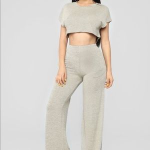 Fashion nova Netflix and chill set